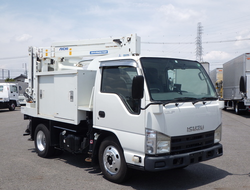 高所作業車　作業高さ8ｍ　車輌総重量4,945kg