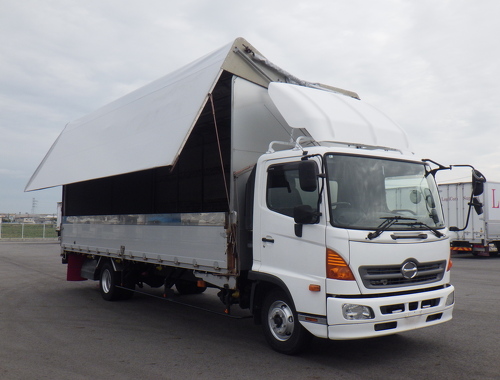 72ワイド　幌ウイング　積載2.4ｔ　ボデー内高2,560