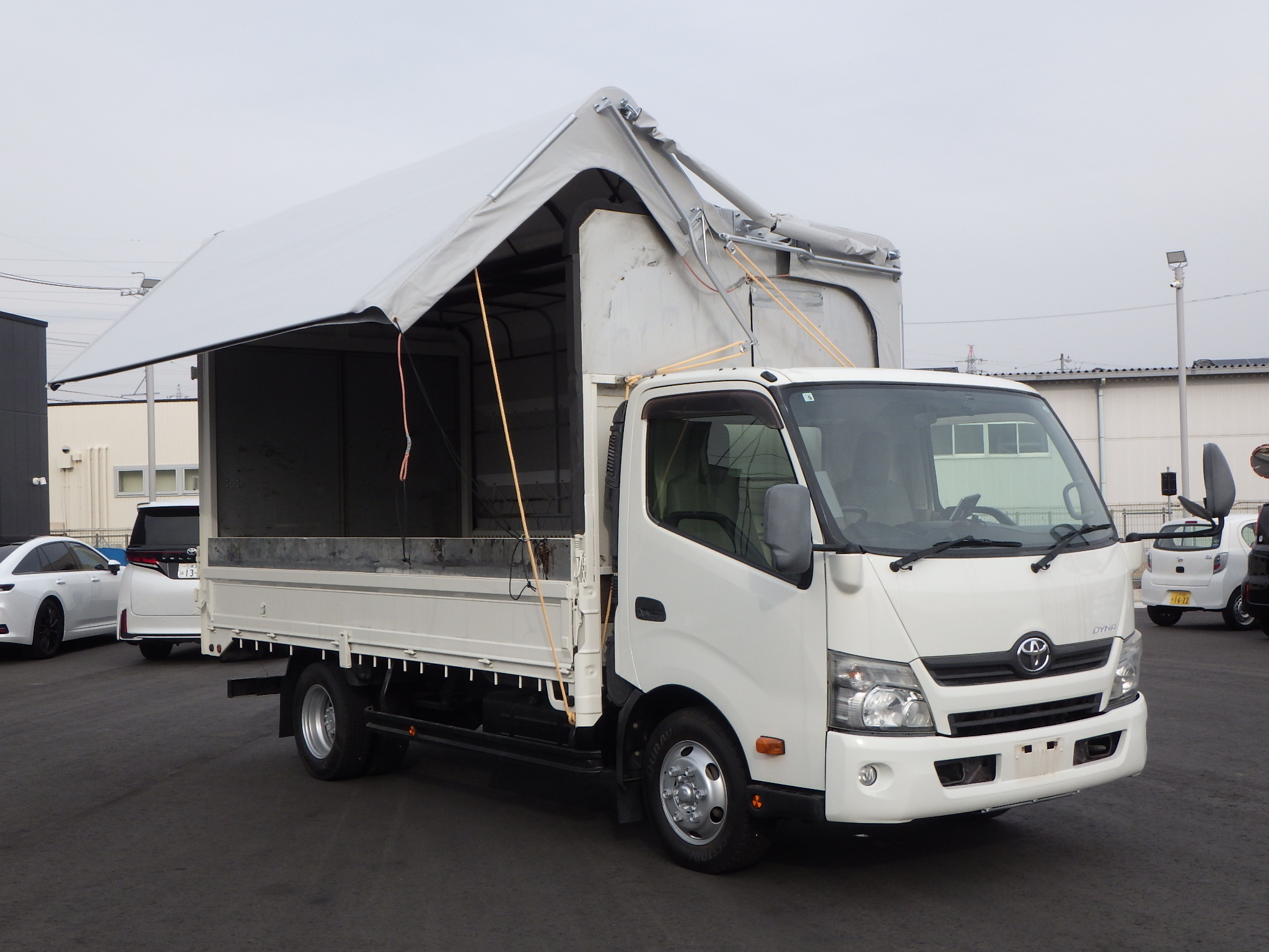 ワイドロング 全低床 積載3t 車輌総重量6615kg | ウイング | 中古
